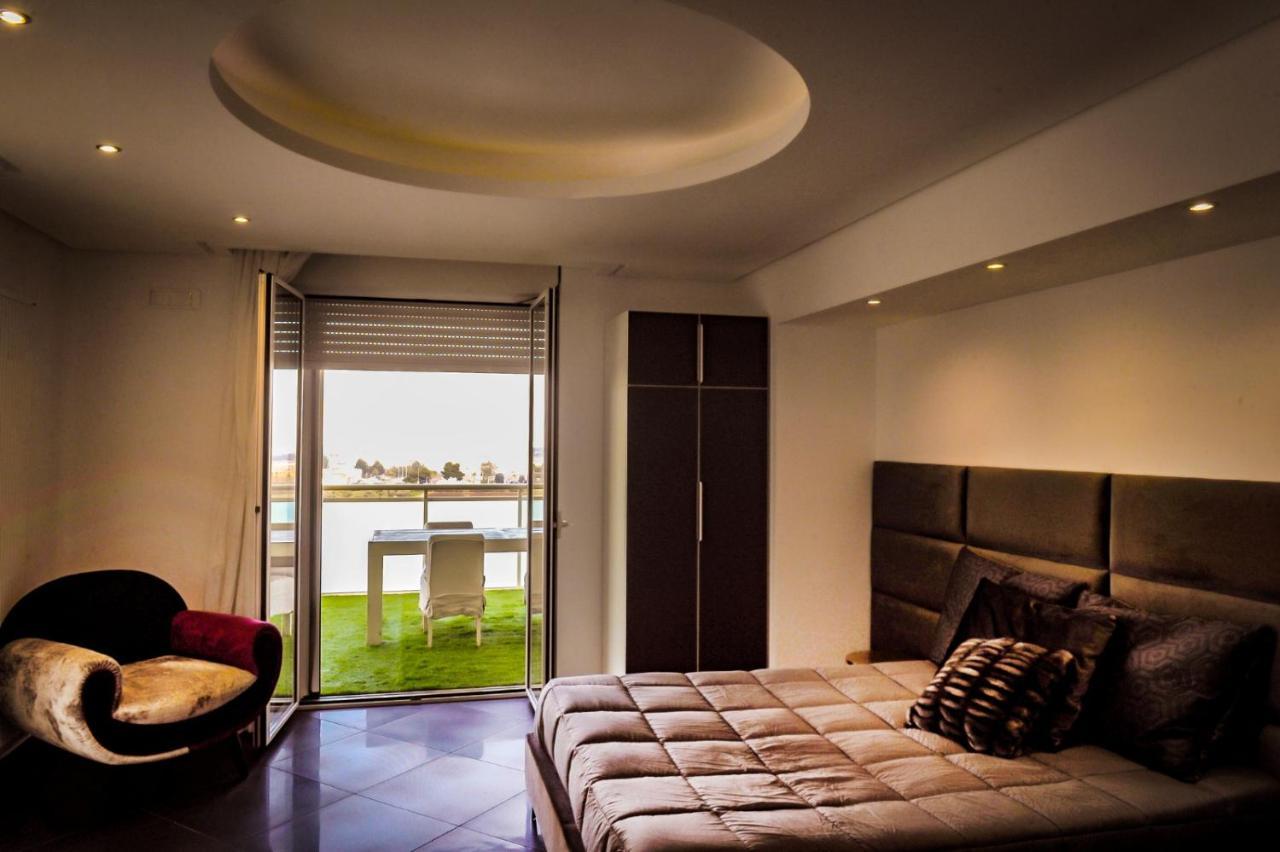 Airport Bari Deluxe Bed & Breakfast エクステリア 写真