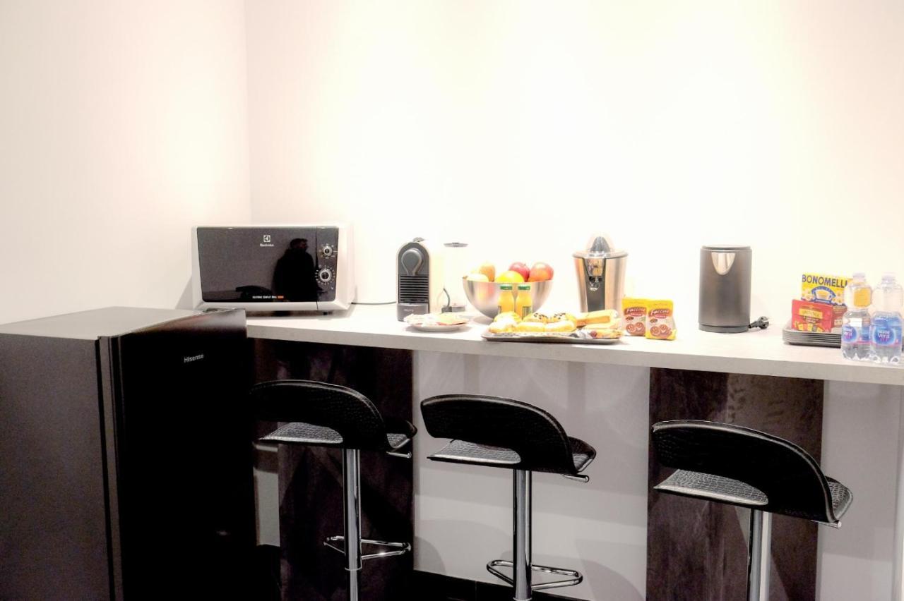 Airport Bari Deluxe Bed & Breakfast エクステリア 写真