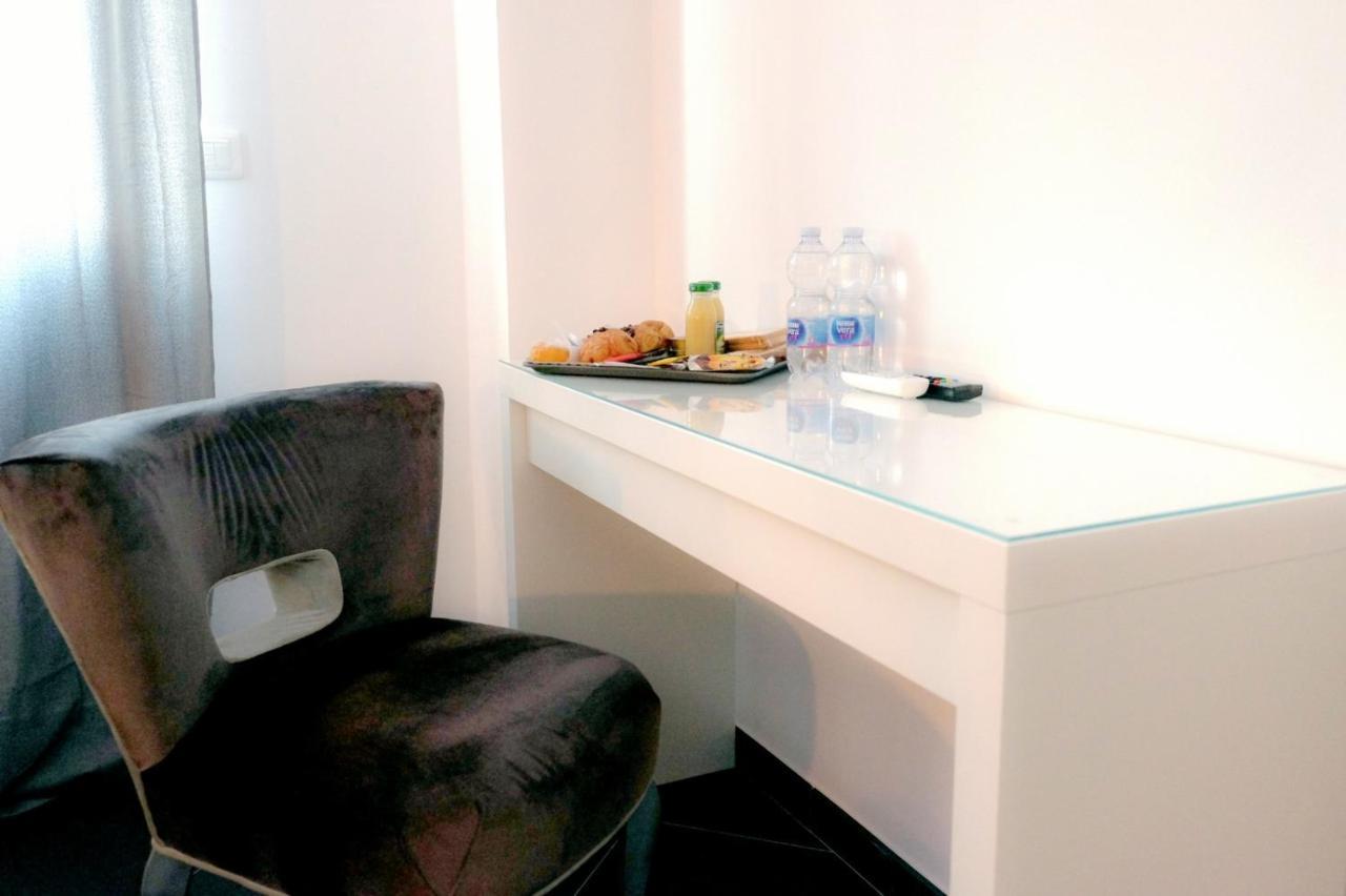 Airport Bari Deluxe Bed & Breakfast エクステリア 写真