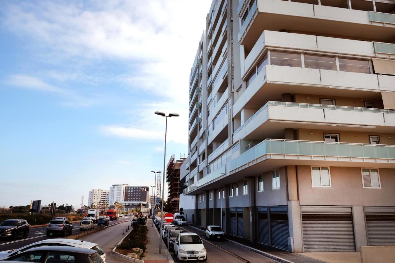 Airport Bari Deluxe Bed & Breakfast エクステリア 写真