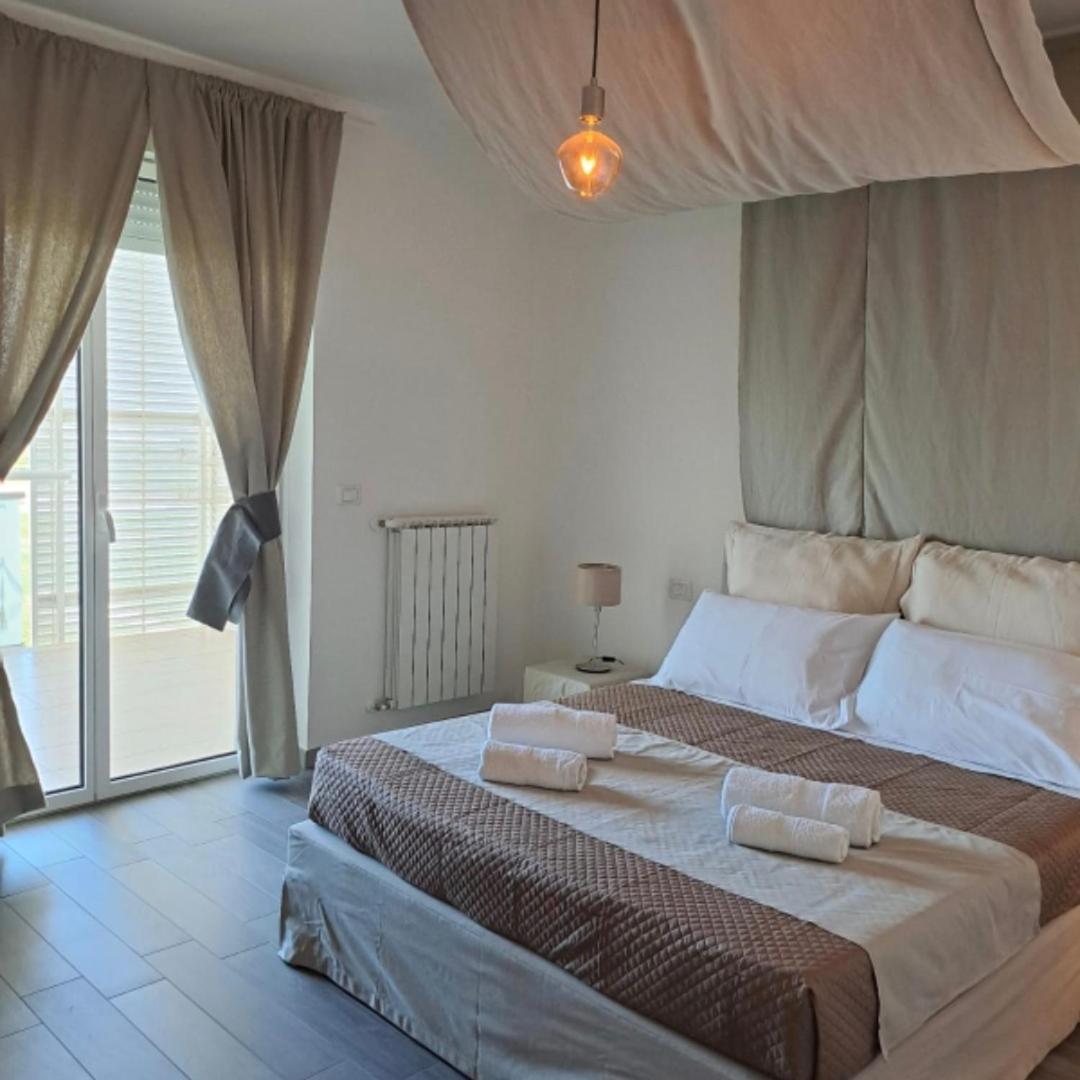Airport Bari Deluxe Bed & Breakfast エクステリア 写真