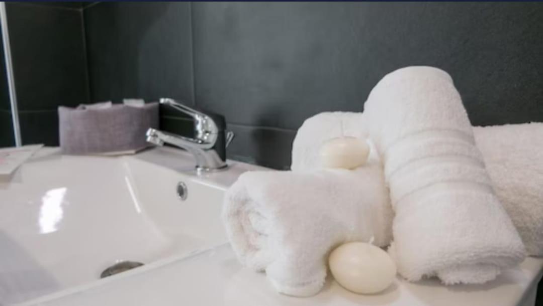 Airport Bari Deluxe Bed & Breakfast エクステリア 写真