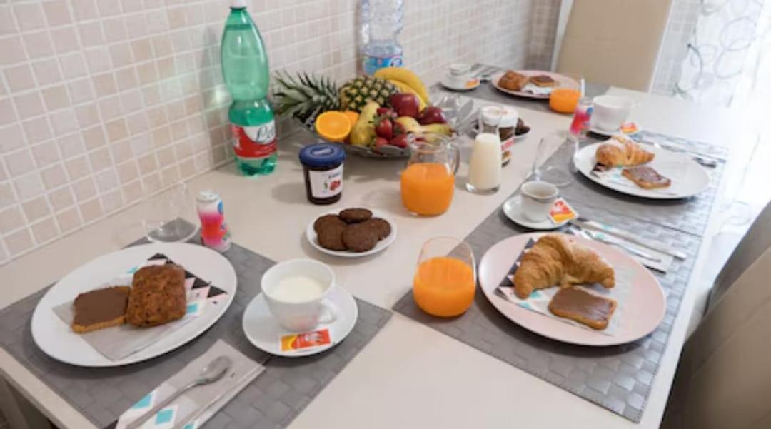 Airport Bari Deluxe Bed & Breakfast エクステリア 写真